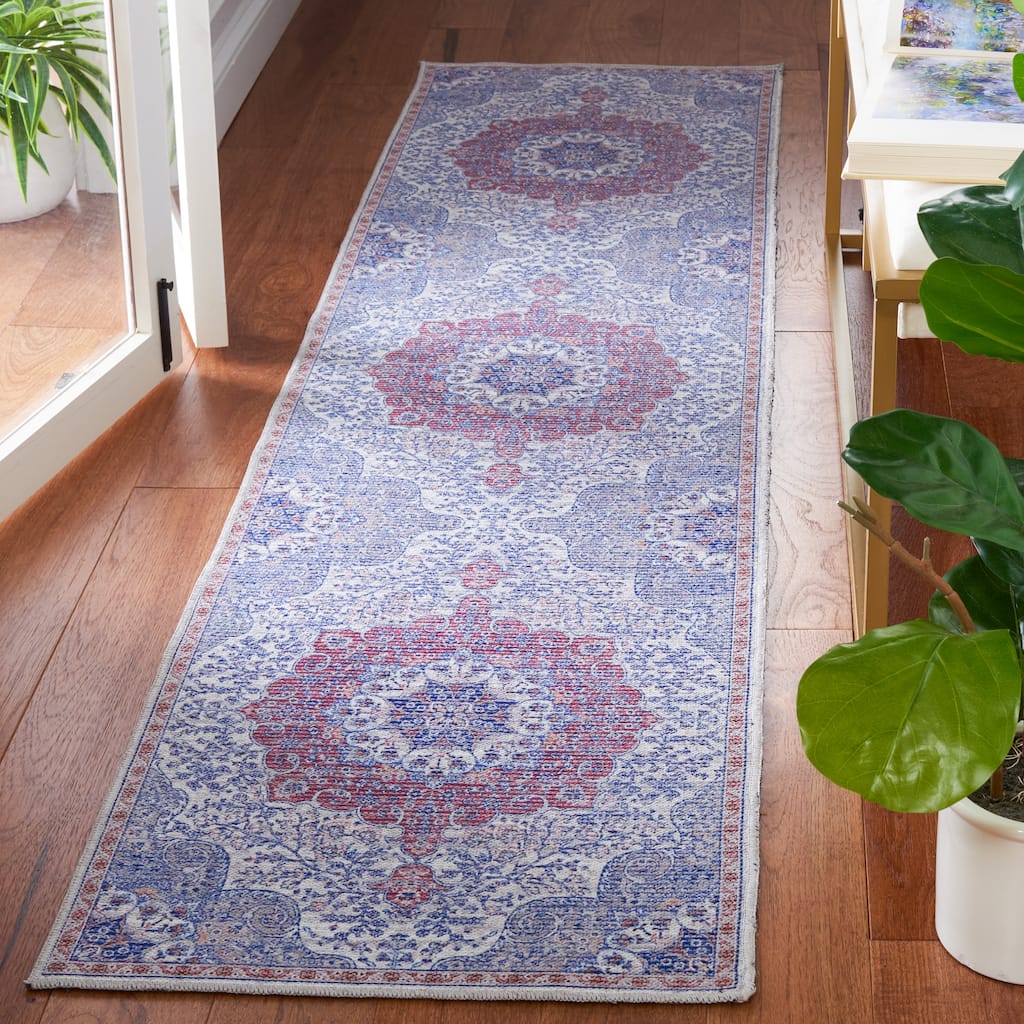 SAFAVIEH Serapi Machine Washable Tressie Medallion Distressed Rug