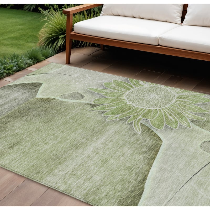 HomeRoots Floral Transitional Rectangle Outdoor Rug - 10' X 14'