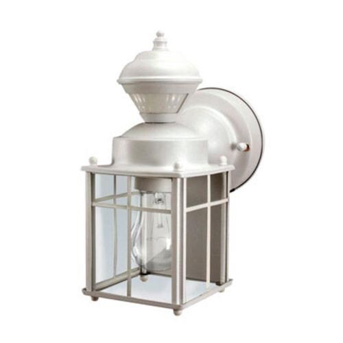 Heath Zenith HZ-4132-MW Motion Activated Lantern Mission Style, 9.75", White