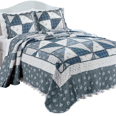 Eloise Triangle Patchwork Reversible Oversized Quilt