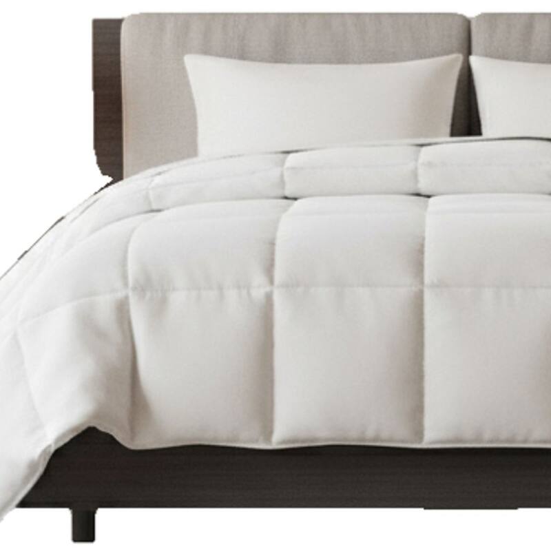 Set of Two White Ring Stitch Polyester Sham And Comforter