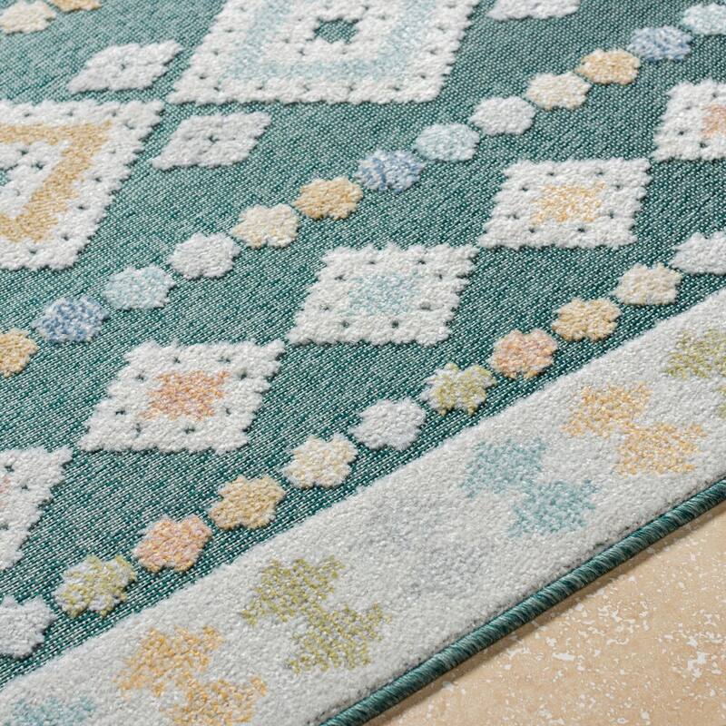 Livabliss Lakeside Coastal Indoor/Outdoor Area Rug