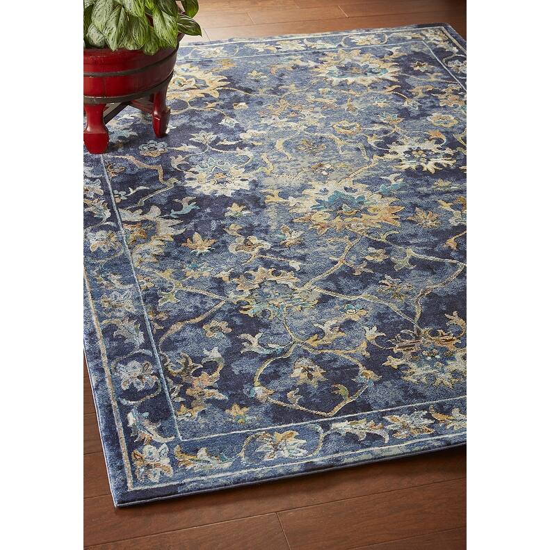 Sevita Traditional Jacobean Area Rug