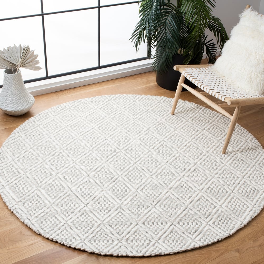 SAFAVIEH Marbella Mechtild Wool Rug