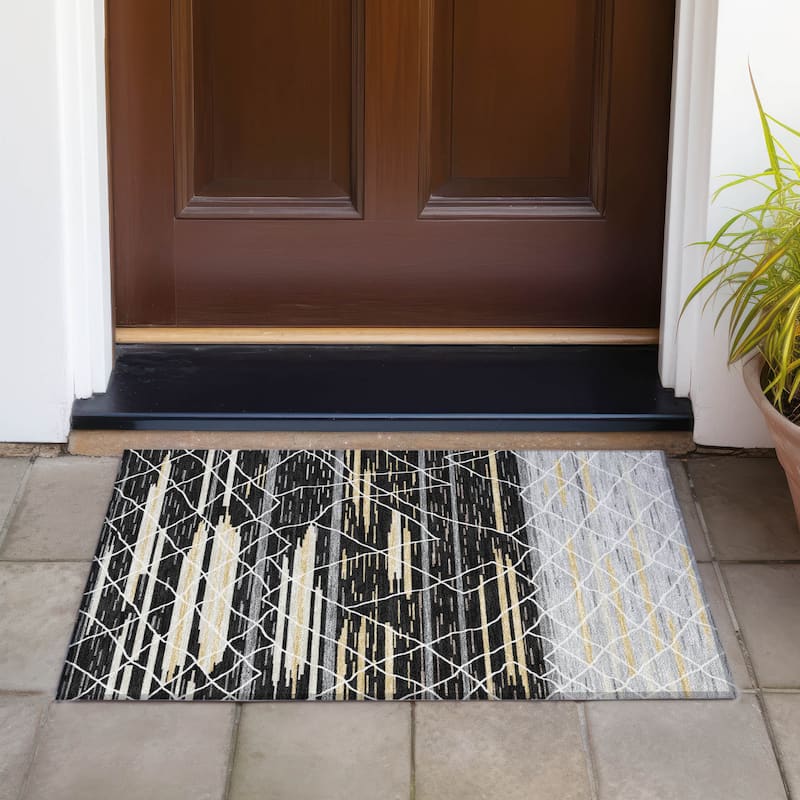 Machine Washable Indoor/ Outdoor Modern Global Chantille Rug