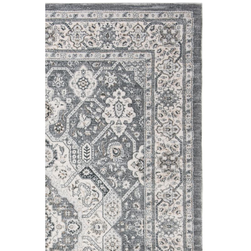 SAFAVIEH Isabella Roxann Traditional Oriental Rug