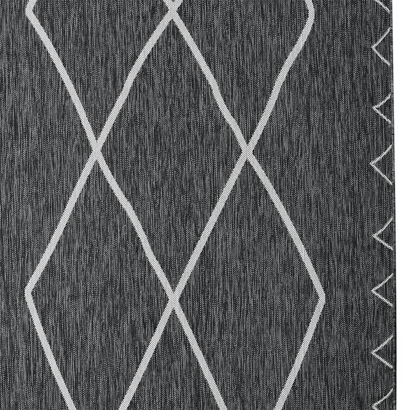 Moroccan Indoor/Outdoor Rug - 8'x10'