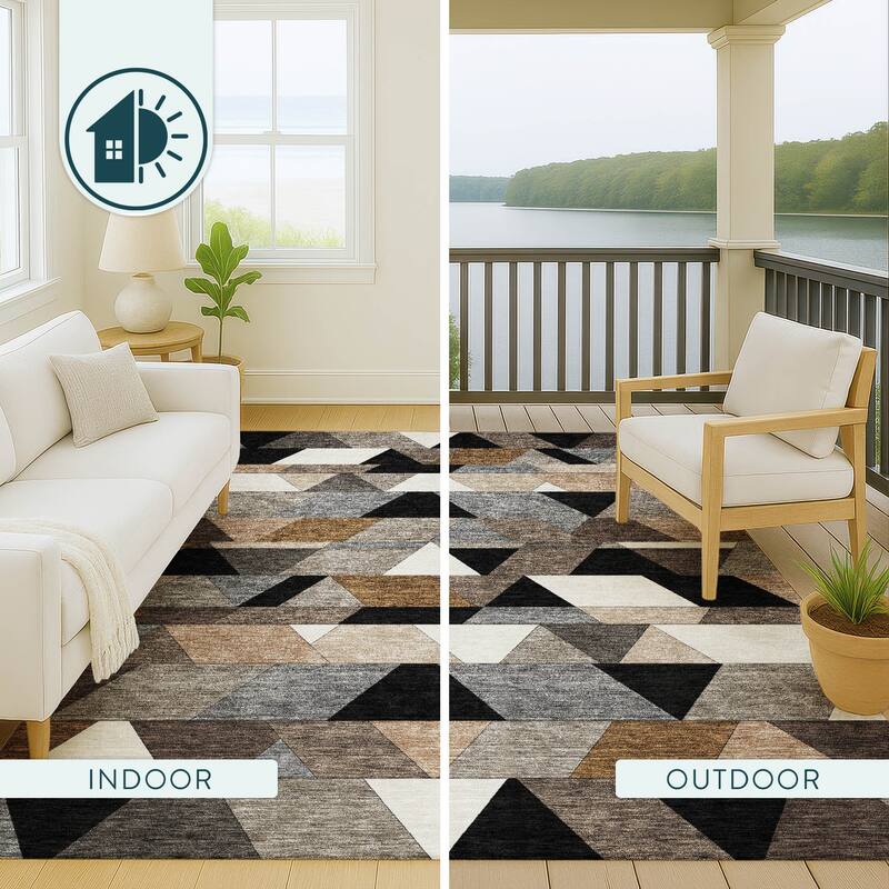 Machine Washable Indoor/ Outdoor Modern DeVaughn Chantille Rug