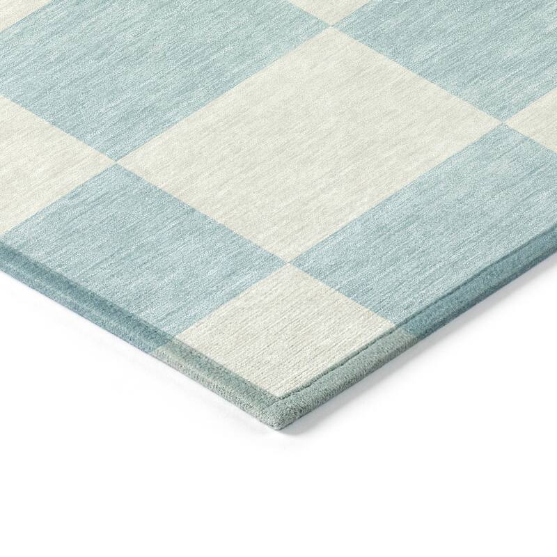 Machine Washable Indoor/ Outdoor Modern Checker Chantille Rug