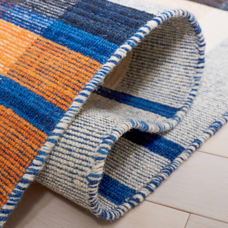 SAFAVIEH Striped Kilim Drusiana Wool Fringe Rug