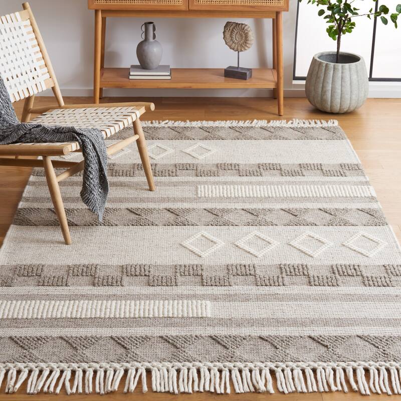 SAFAVIEH Handmade Vermont Melissia Transitional Wool Rug - 4' x 6' - Ivory/Brown