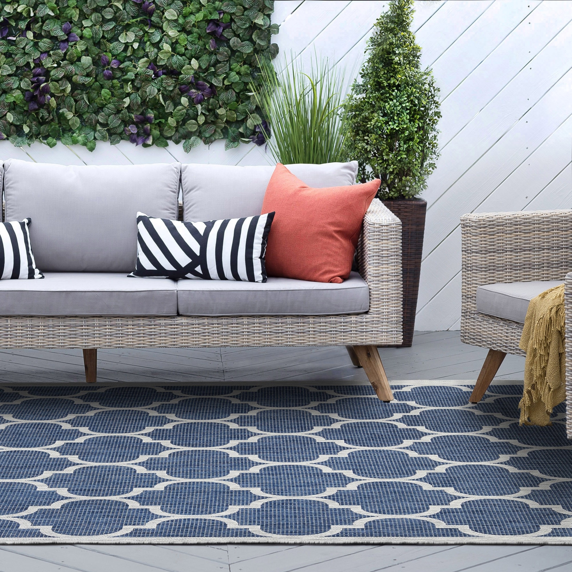 Colonnade Global Trellis Indoor/Outdoor Area Rug