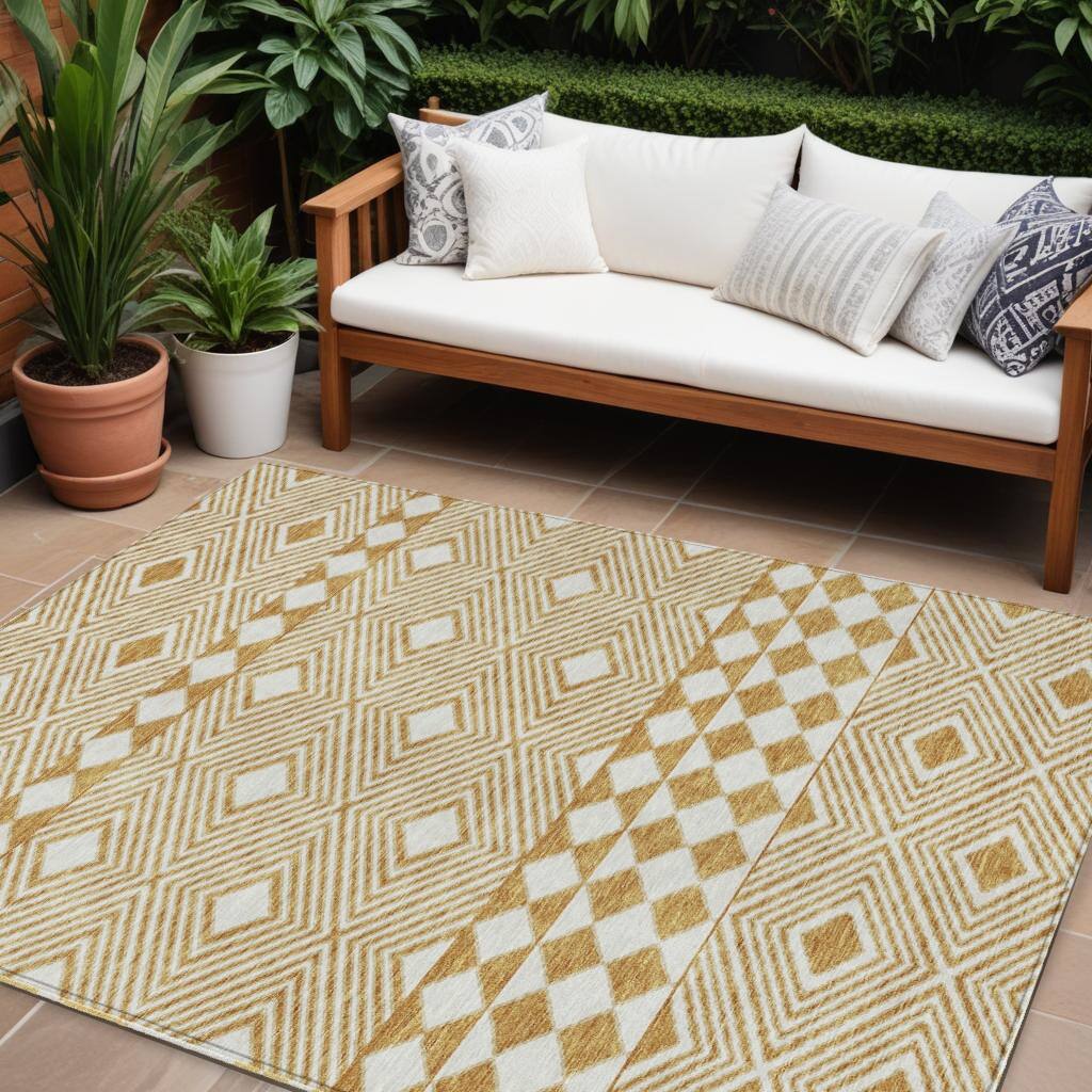 HomeRoots Geometric Transitional Rectangle Outdoor Rug