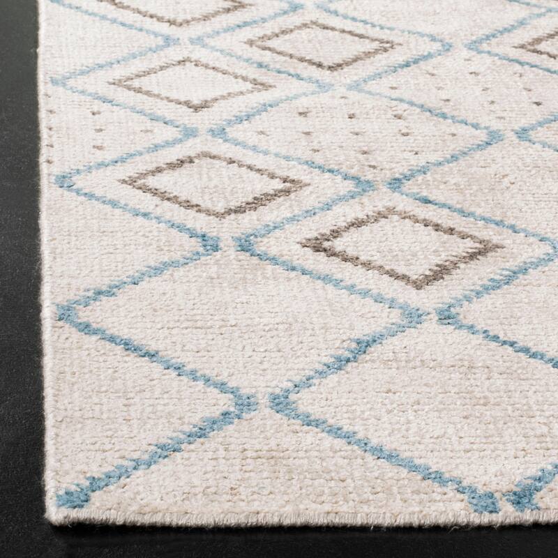 SAFAVIEH Hand-knotted Stone Wash Nastaran Modern Wool Rug