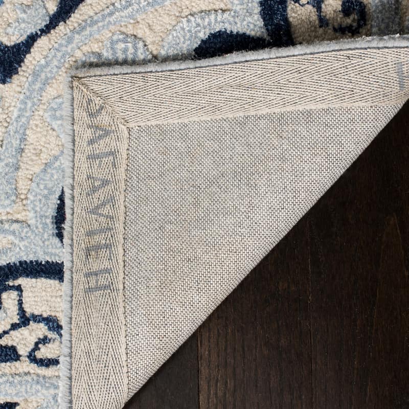 SAFAVIEH Handmade Bella Nursel Modern Floral Wool Rug