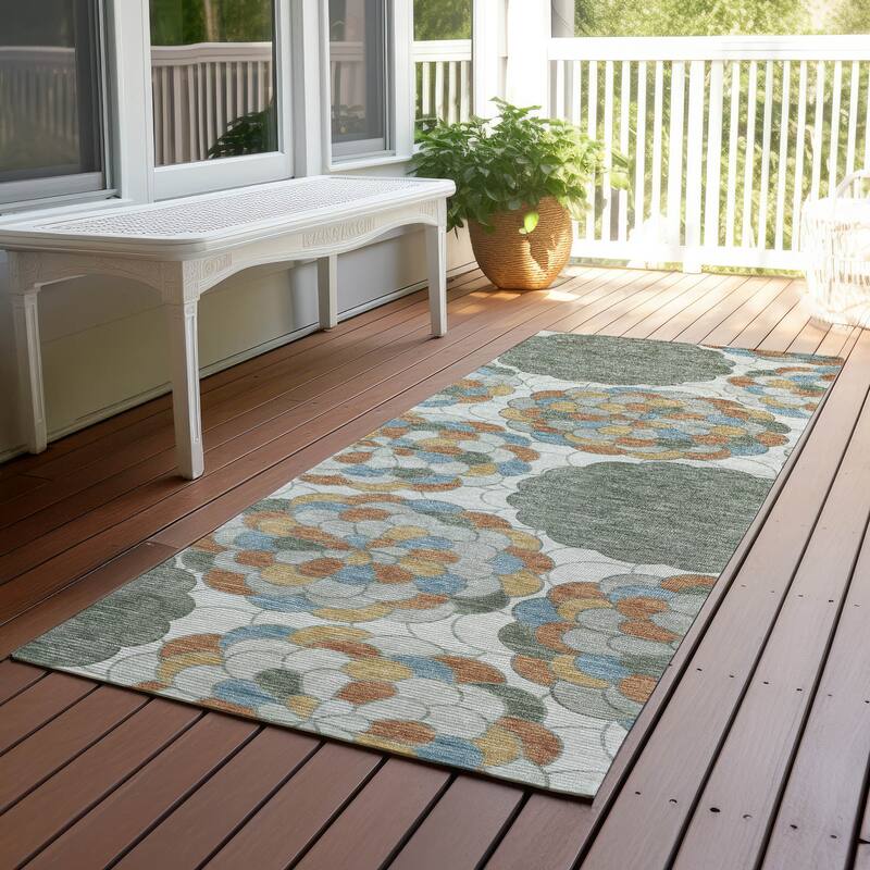 Machine Washable Indoor/ Outdoor Mosaic Cluster Chantille Rug - Basil - 2'3" x 7'6"