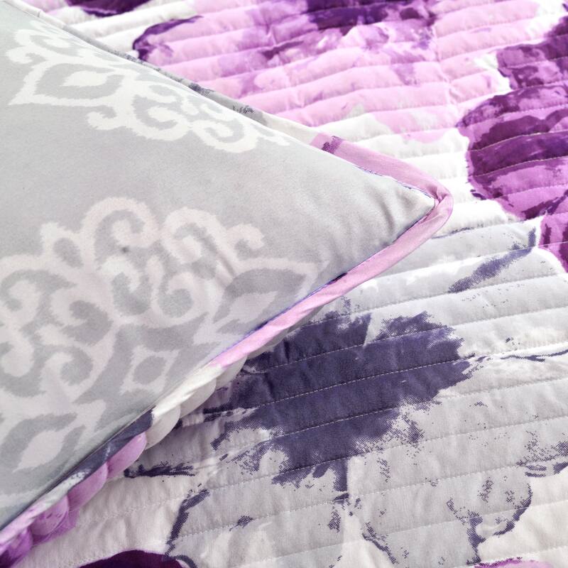 Levine Reversible Floral/ Damask 3-piece Quilt Set