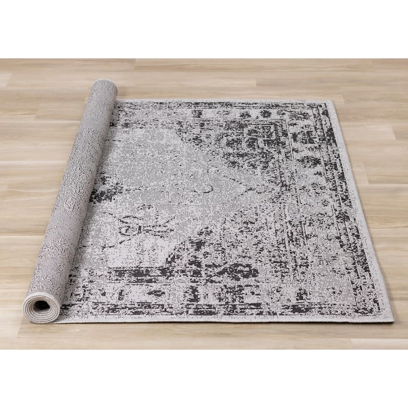 Jackson Collection - Grey/Black Distressed Traditional Indoor/Outdoor Area Rug