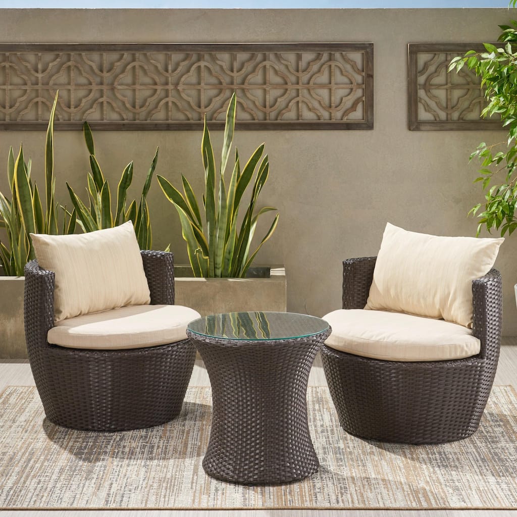 Cozy 3-Piece Outdoor Chat Set with Rattan Weave