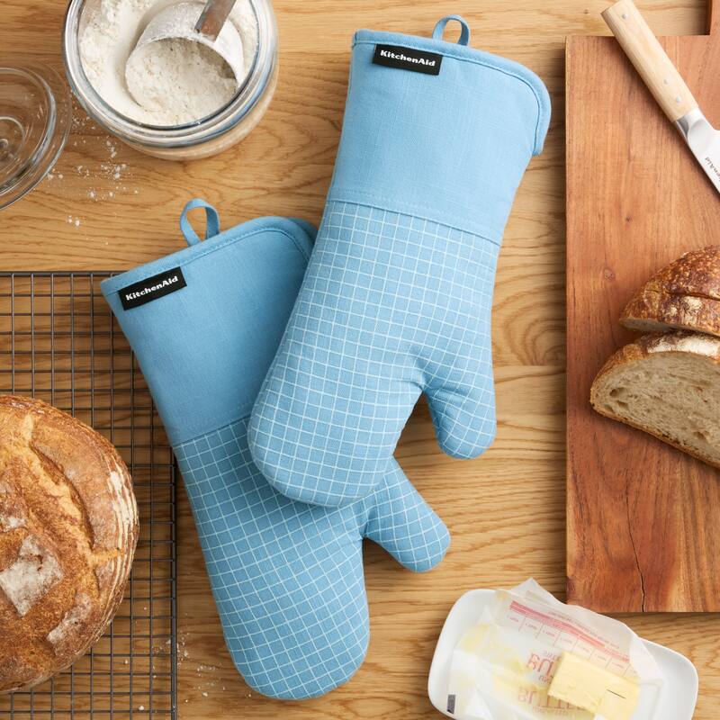 KITCHENAID Gourmet Series Gridlines Oven Mitts 2-Pack Set, Heat Resistant up to 600°F, Soft Silicone Grip, Magnetic Cuff