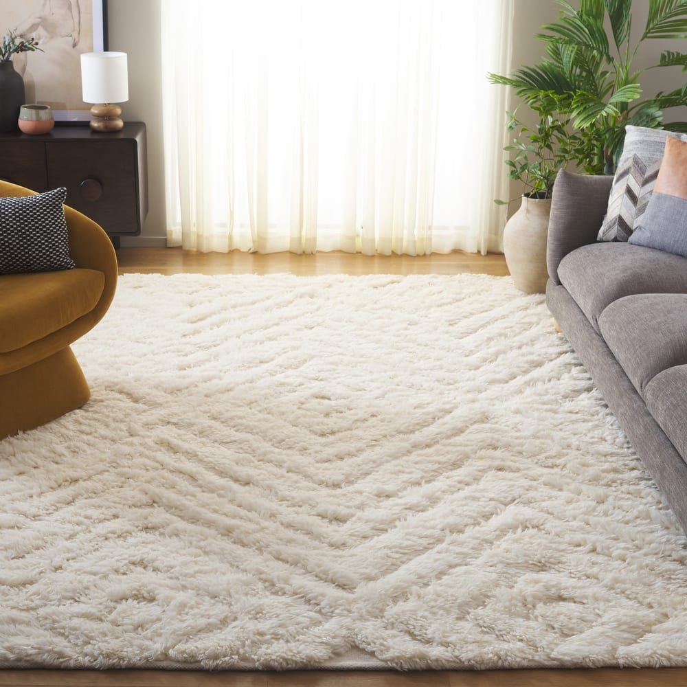 SAFAVIEH Handmade Casablanca Cove Shag Wool Rug