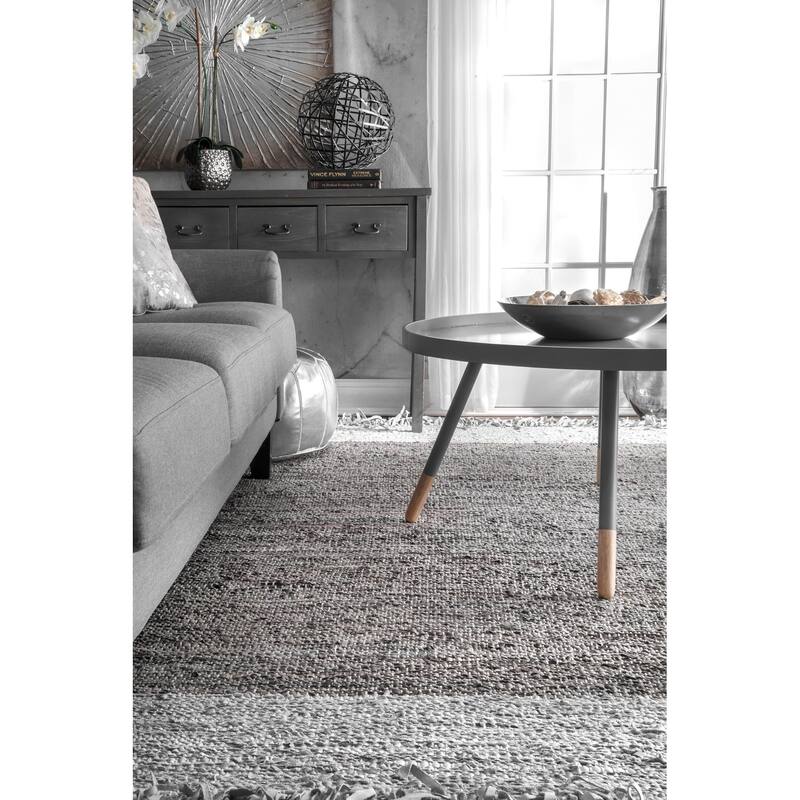 Nuloom Hand-woven Leather/ Cotton Tassel Area Rug