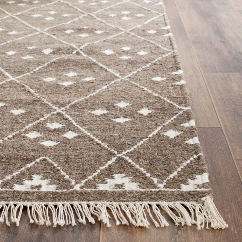 SAFAVIEH Handmade Natural Kilim Akmaral Wool Rug with Fringe