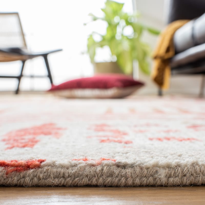SAFAVIEH Hand-Knotted Samarkand Liviana Traditional Wool Rug