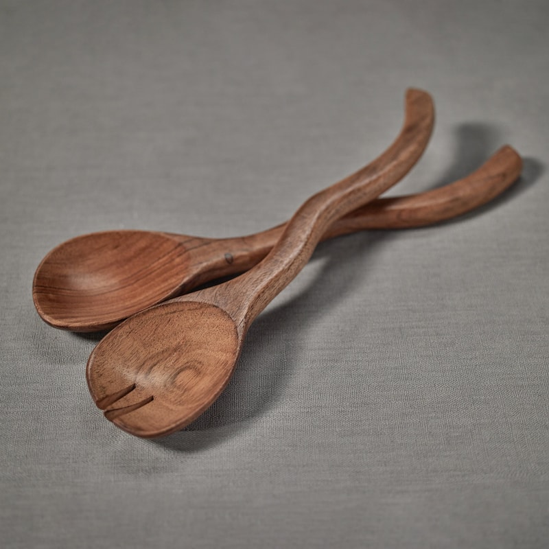 Ramona Mango Wood Curvy Sever set - Brown