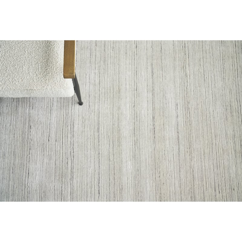 EXQUISITE RUGS Palazzo Hand-loomed Wool/Bamboo Silk Silver Area Rug.