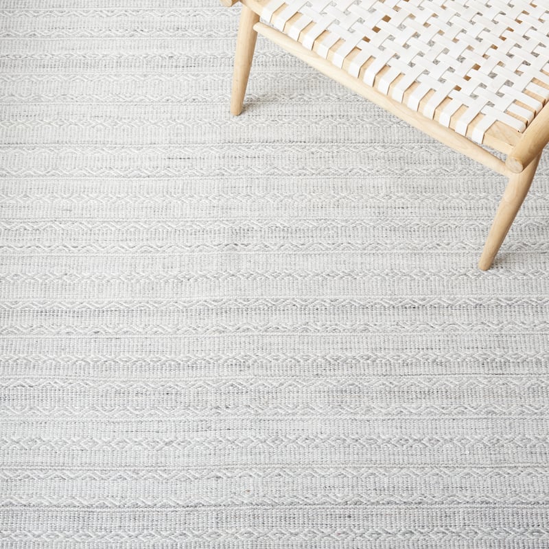 SAFAVIEH Striped Kilim Tzoulia Fringe Rug