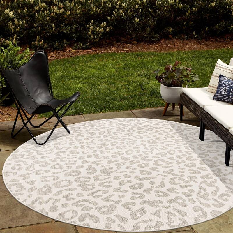 Outdoor Gallery Collection Area Rug - Ivory Gray - 10' Round