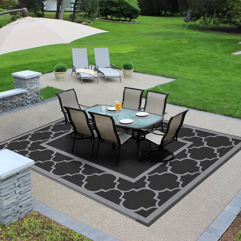 Reversible Dark Tone Geometric Flat-Weave Recyclable Outdoor Rug