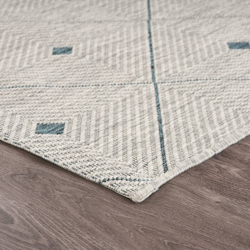 Sevita Minimal Diamonds Indoor/Outdoor Rug