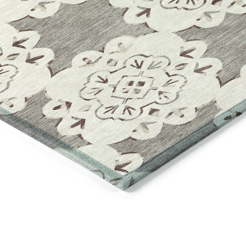 Machine Washable Indoor/ Outdoor Global Motif Chantille Rug