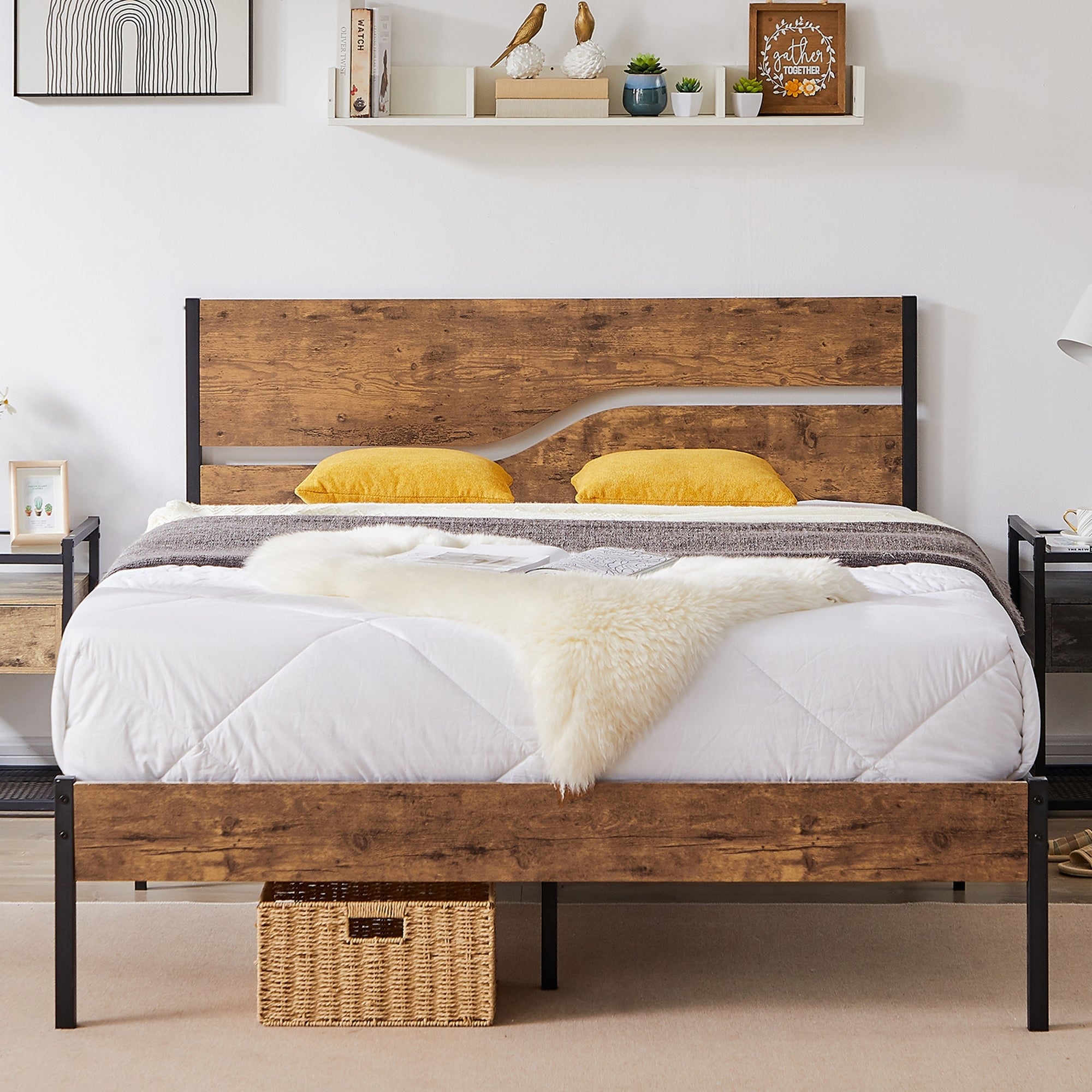 VECELO Queen Size Bed Industrial Platform Bed Frame with Wood