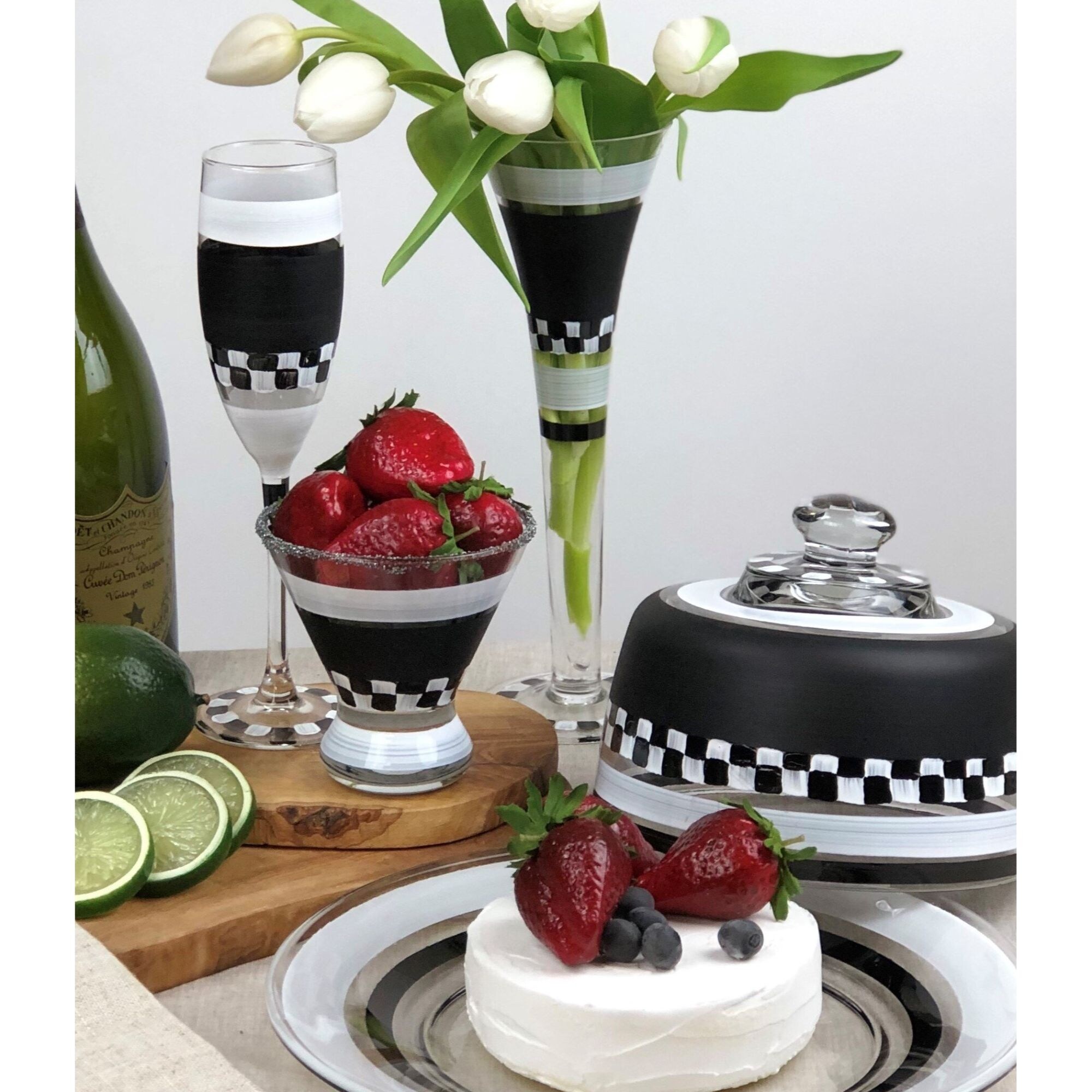 6.75 Black and White Checkered Chalk Martini Glass - Bed Bath & Beyond -  32226023