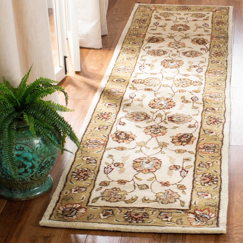 SAFAVIEH Handmade Total Performance Felisha Oriental Rug - 2'3" x 9' Runner - Ivory/Beige