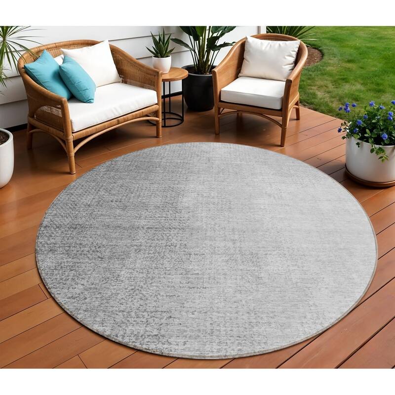 HomeRoots Abstract Transitional Rectangle Outdoor Rug - 8' Round