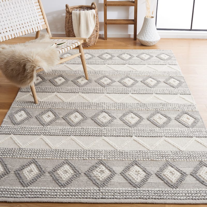 SAFAVIEH Handmade Natura Gizela Boho Wool Rug - 3' x 5' - Ivory/Grey