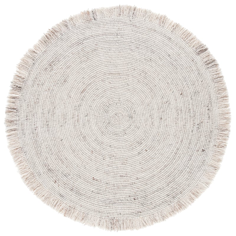 SAFAVIEH Handmade Braided Pelagia Fringe Round Rug