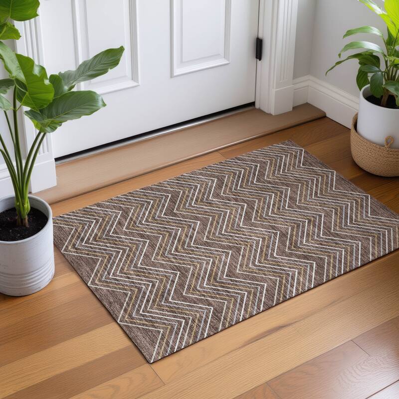 Machine Washable Indoor/ Outdoor Modern Chevron Chantille Rug