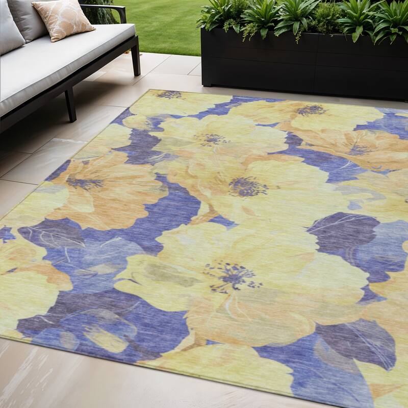 HomeRoots Floral Transitional Rectangle Outdoor Rug - Beige/Purple - 5' X 8'