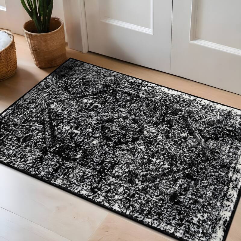 Black Ivory Vintage Medallion Stylish and Durable Area Rug - 2' x 3'