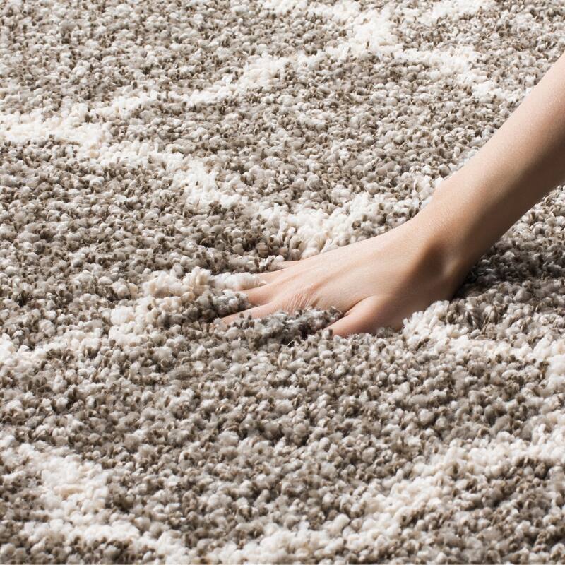 SAFAVIEH Hudson Shag Vitchka Glam Trellis 2-inch Area Rug