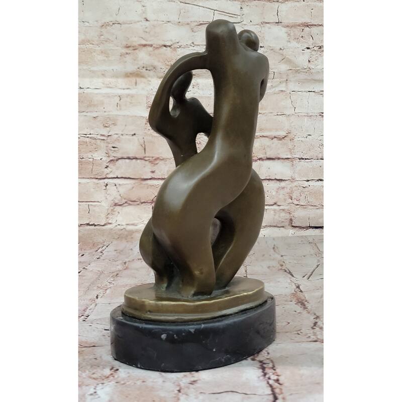 Abstract Bronze Sculpture Of Embracing Figures – Contemporary Art On Marble Base