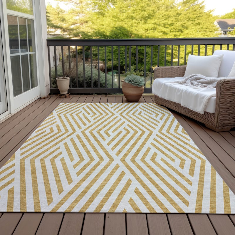Machine Washable Indoor/ Outdoor Modern Diamonds Chantille Rug - 10' x 14' - Gold