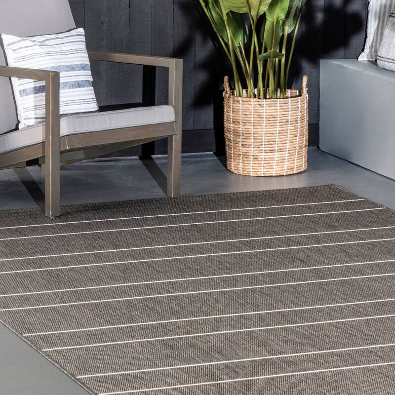 Nuloom Sharyl Modern Striped Indoor/Outdoor Area Rug