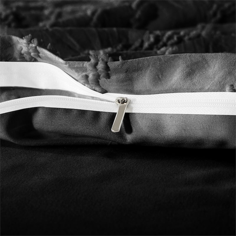 Clipped Jacquard Geometric Duvet Cover & Pillowcase Set