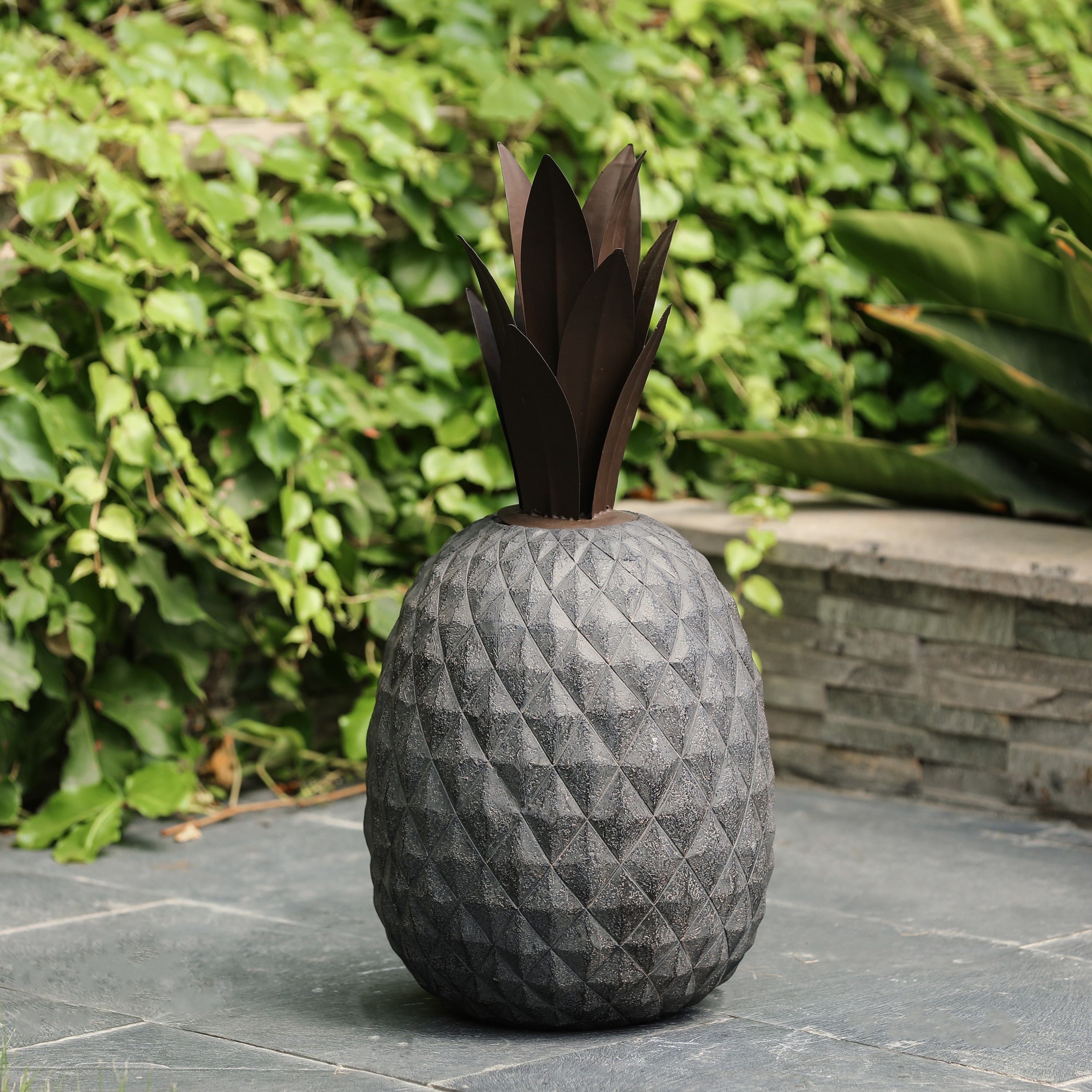 Grey and Rustic Brown Pineapple Garden Indoor Outdoor Statue - On Sale -  Bed Bath & Beyond - 20463691